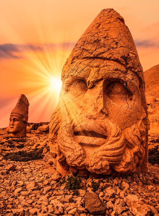 Zeus Heykeli, Nemrut Dağı